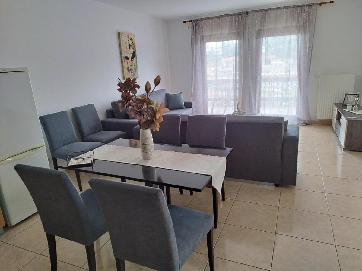 Ina House Apartment Varella Bagian luar foto