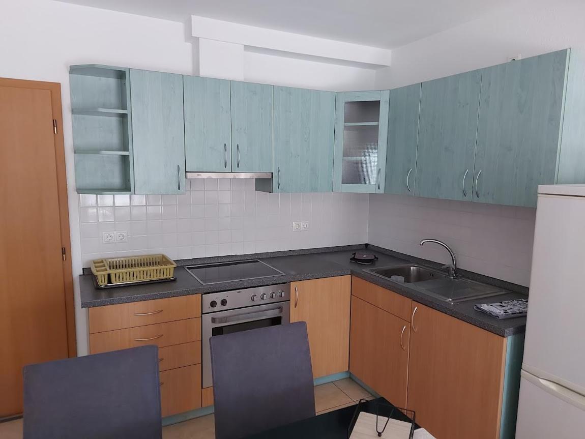 Ina House Apartment Varella Bagian luar foto