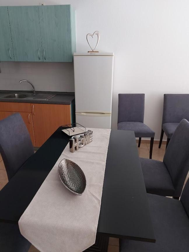 Ina House Apartment Varella Bagian luar foto